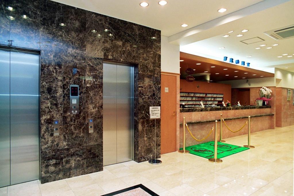 Toyoko Inn Tokyo Monzen-Nakacho Eitaibashi Экстерьер фото